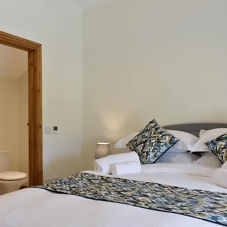 Deer Park Barn - Uk33323